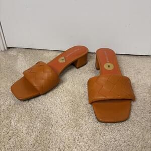 NWT Marc Fisher 8 Orange Sandals